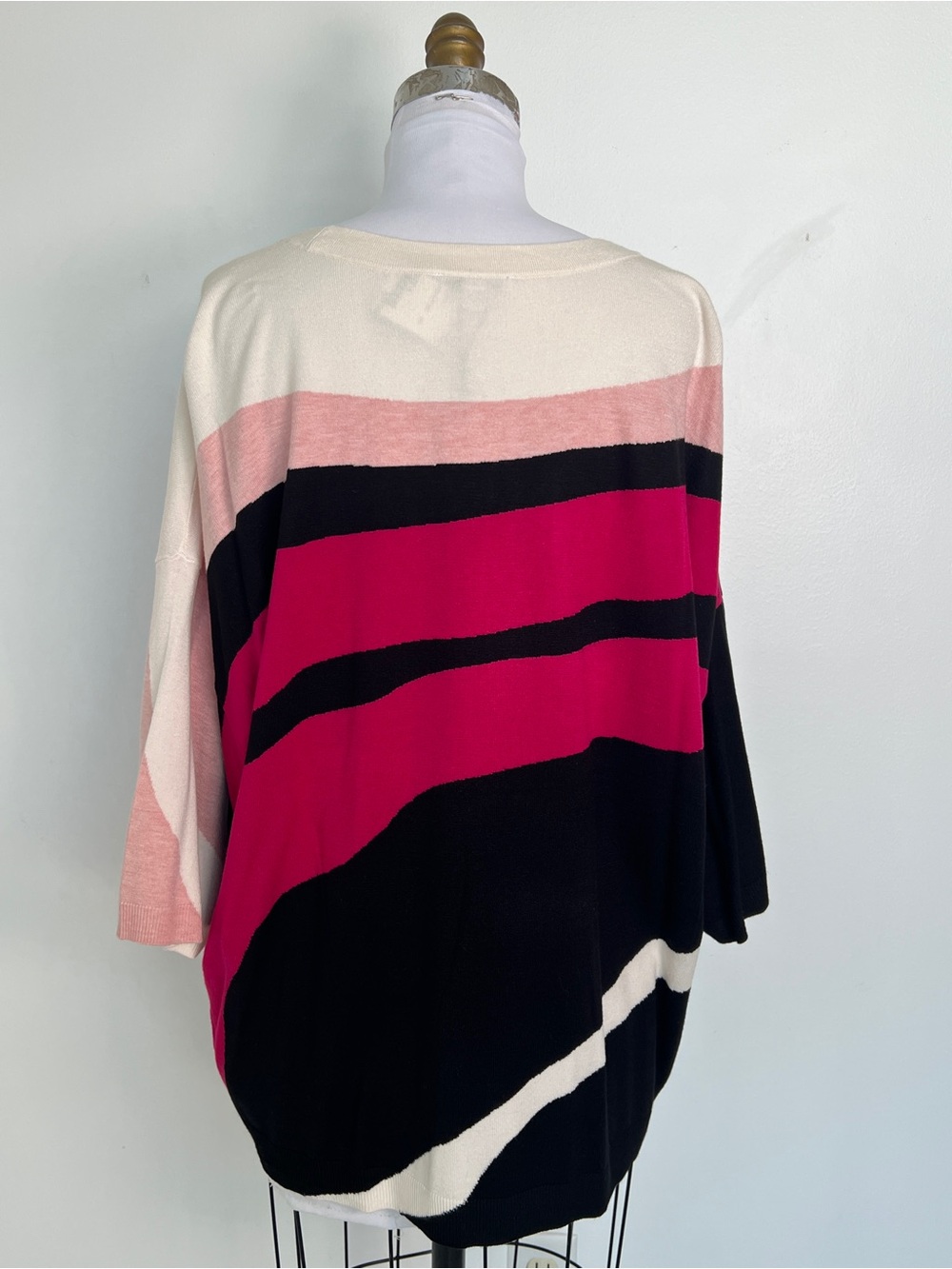 NWT! Chico's Colorblock Easy Pullover Sweater Size 4 - Picture 4 of 9